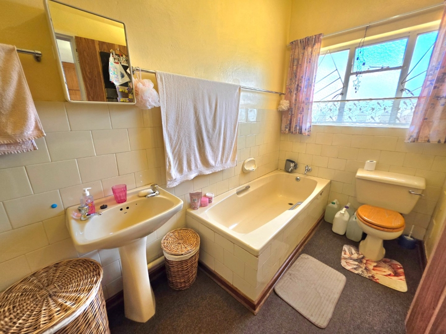 5 Bedroom Property for Sale in Panorama Free State